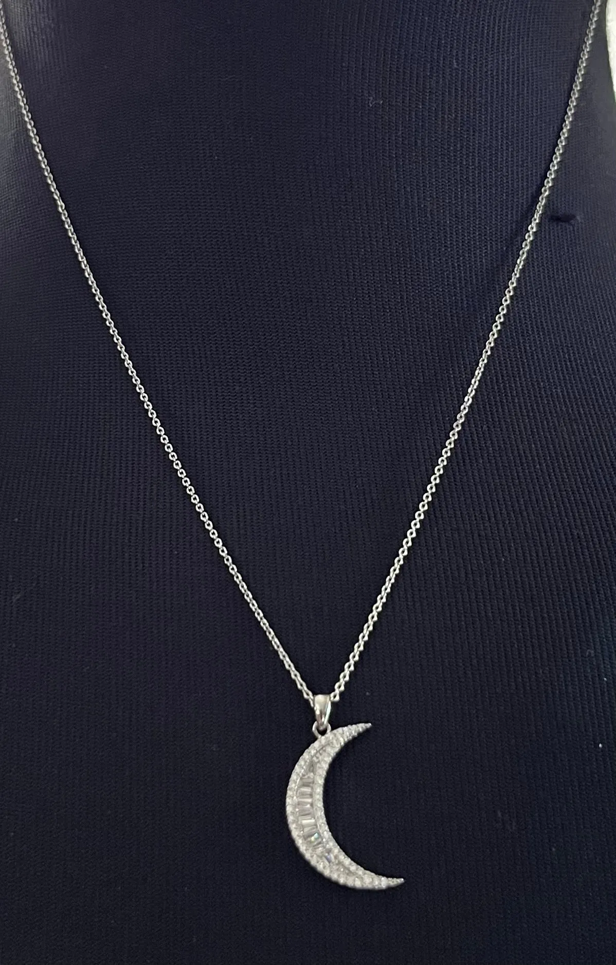 Accessories- Crescent Moon Necklace