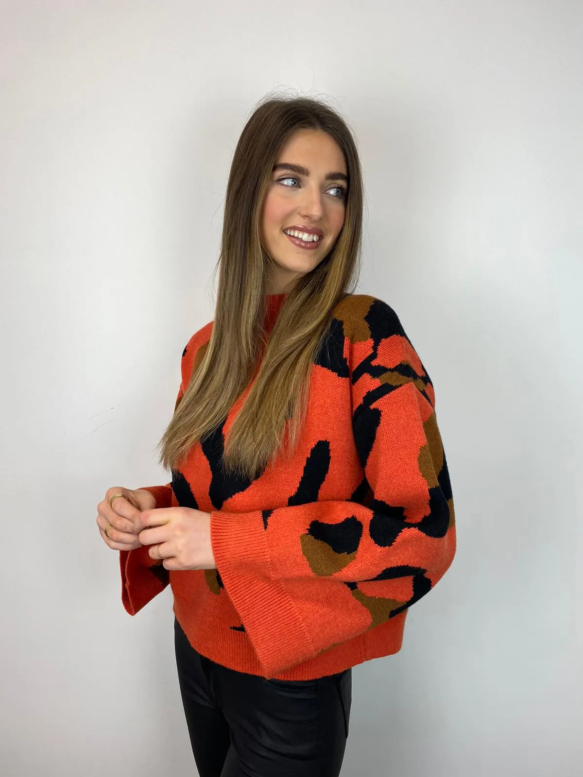 Arthy Wide Sleeve Jumper (Orange)