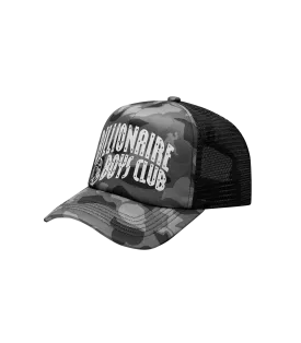 CAMO ARCH LOGO TRUCKER CAP - BLACK