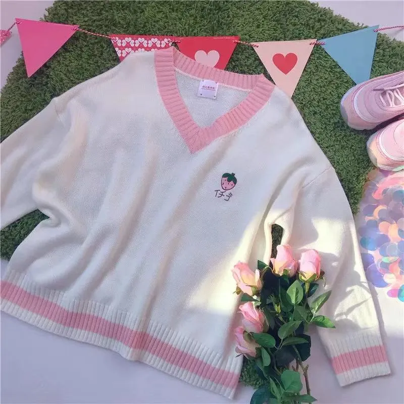 CUTE STRAWBERRY PEACH EMBROIDERIED SWEATER BY23033