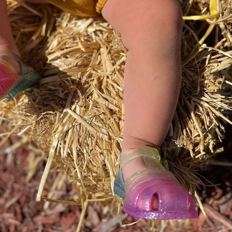 Girls Jelly Sandals in Rainbow Glitter - Right Above