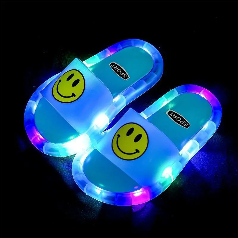 Internet celebrity luminous children's slippers, fashionable crystal slippers with shining lights, bright sandals for boys and girls