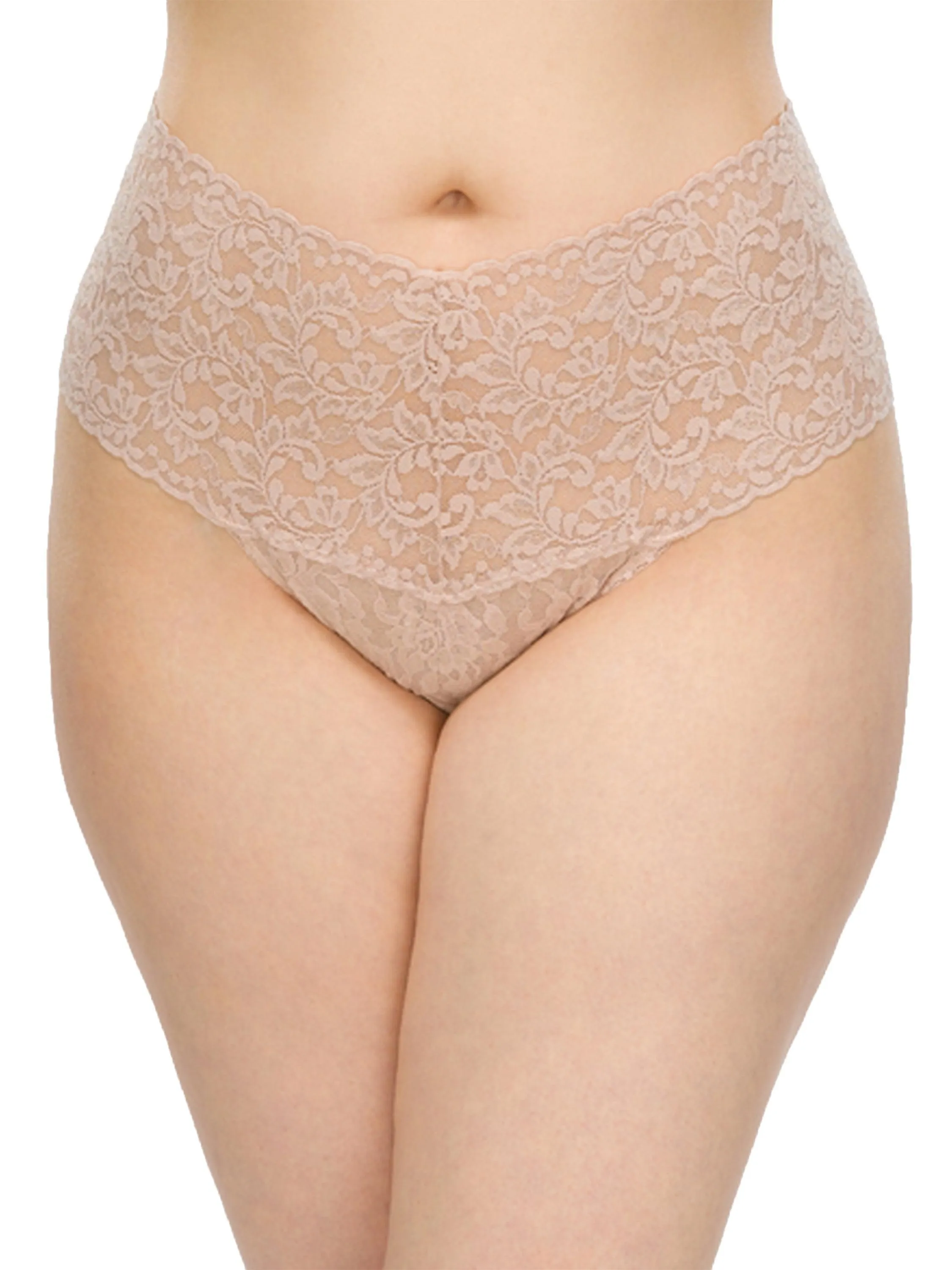 Plus Size Retro Lace Thong Chai