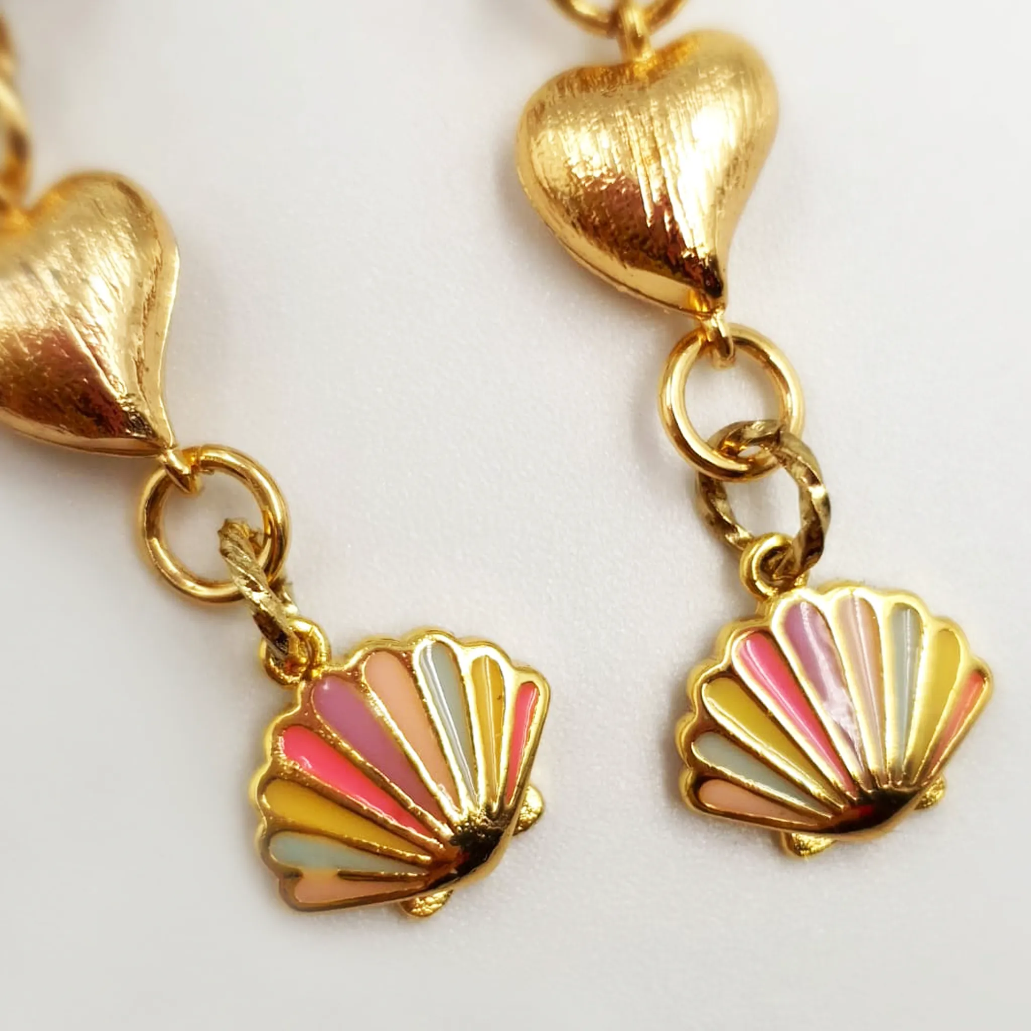 Shoeful Underwater Charms - Rainbow Seashell