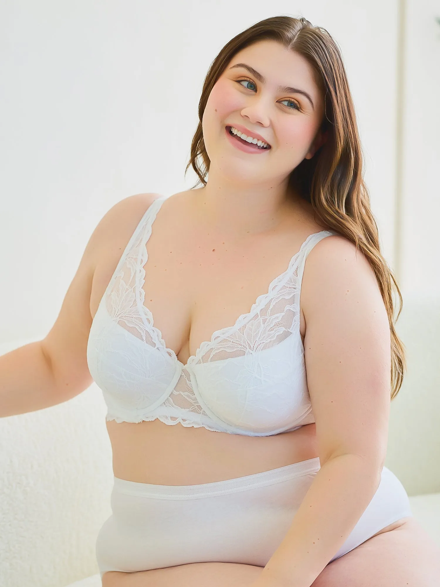 The Willow - Lace Plunge Underwire Bra